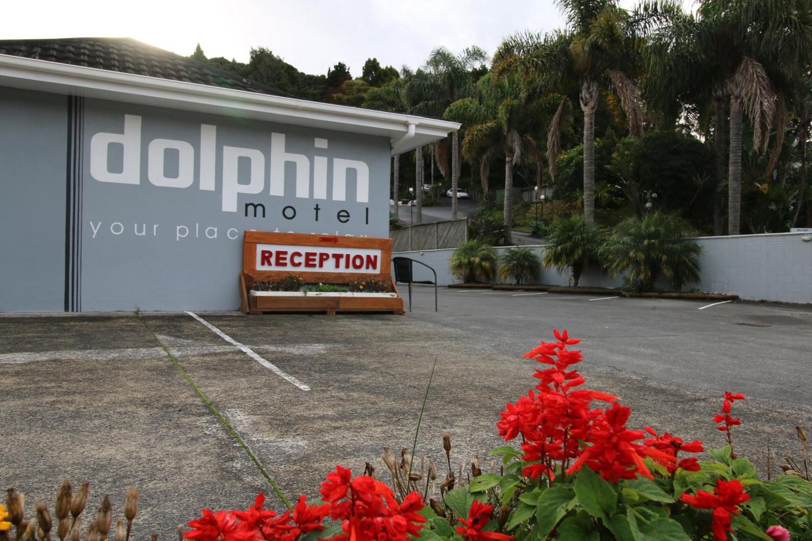 Dolphin Motel